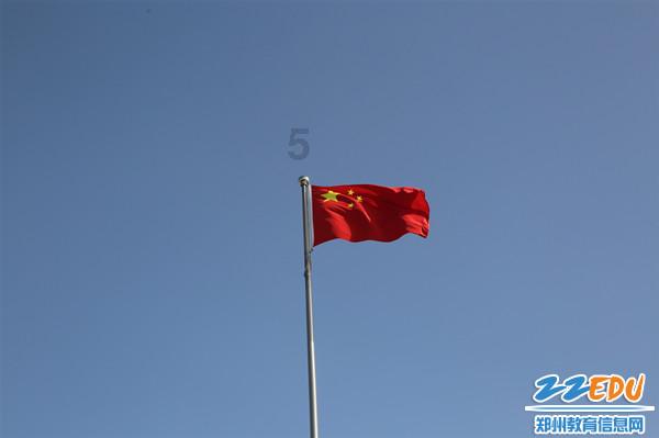 吉鹿力问答社区-专注解决问题的电鱼的两根竹竿上都要绑上铜线吗?是不是准备两根一样长的竹竿一头铜线连接网兜,一头连接电针再把两根线平台